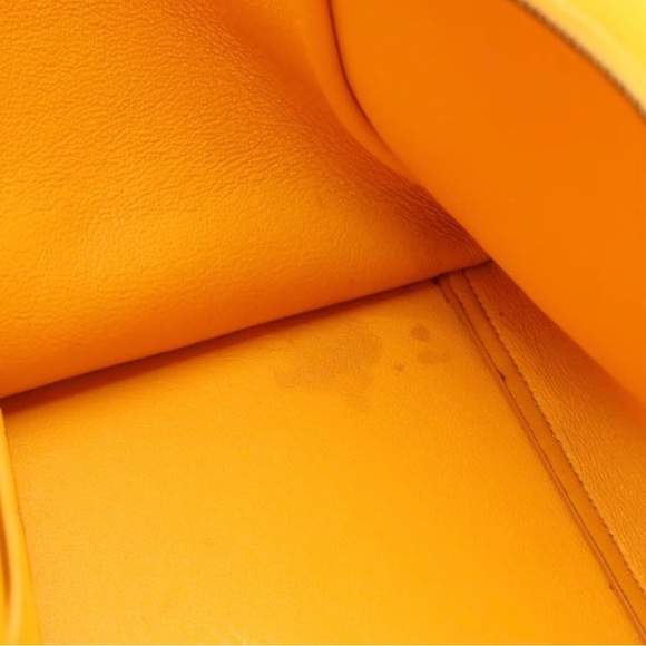 Céline Trapeze Bag Medium in Yellow - Picture 7 of 9